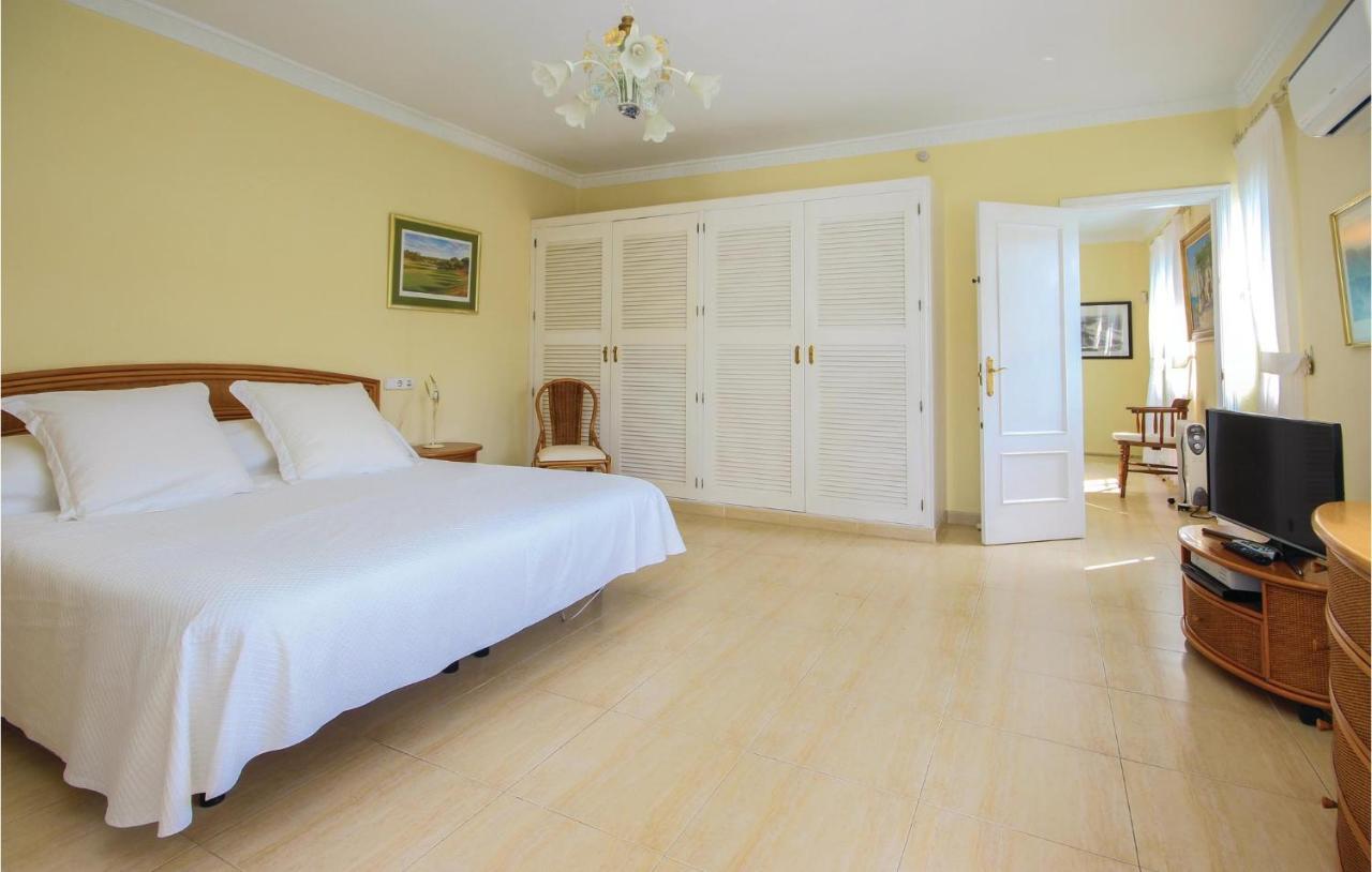 Gorgeous Apartment In Urb El Chaparral With Wifi La Cala De Mijas Luaran gambar