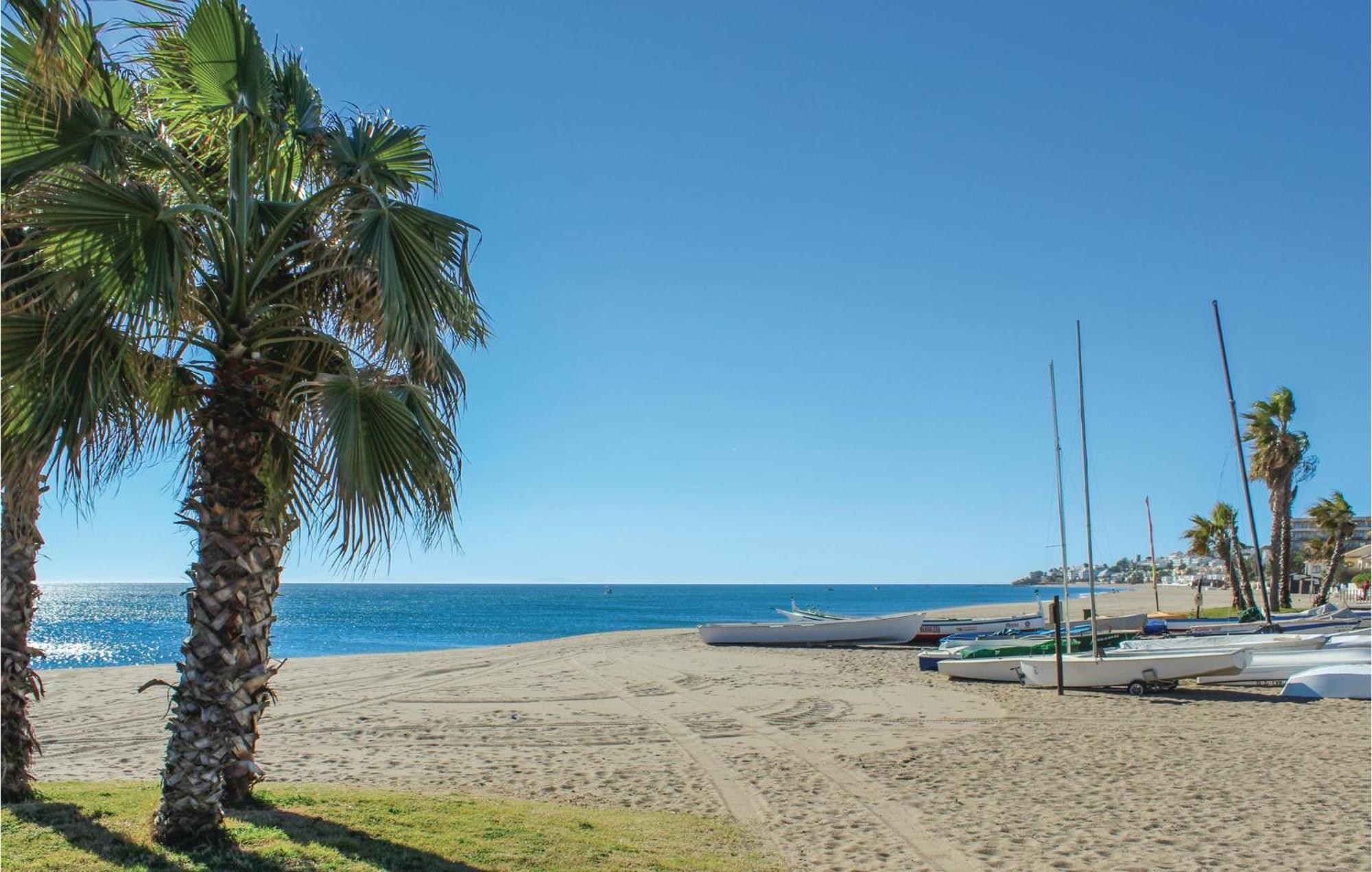 Gorgeous Apartment In Urb El Chaparral With Wifi La Cala De Mijas Luaran gambar